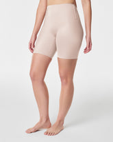SPANXshape™ Suit Your Fancy Low-Back Mid-Thigh Short