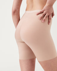 SPANXshape™ Invisible Girlshort | Champagne Beige