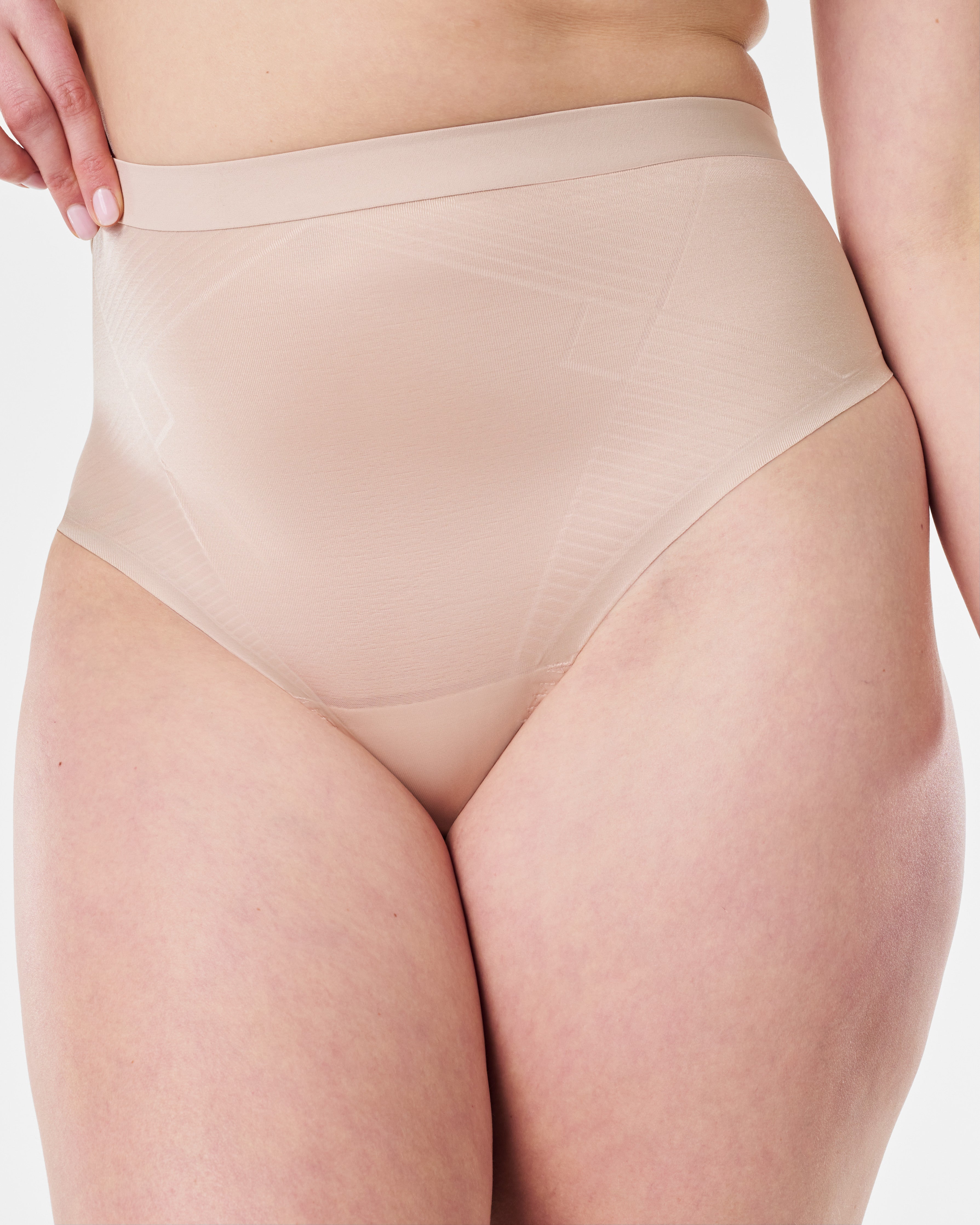 SPANXshape™ Invisible Thong | Champagne Beige