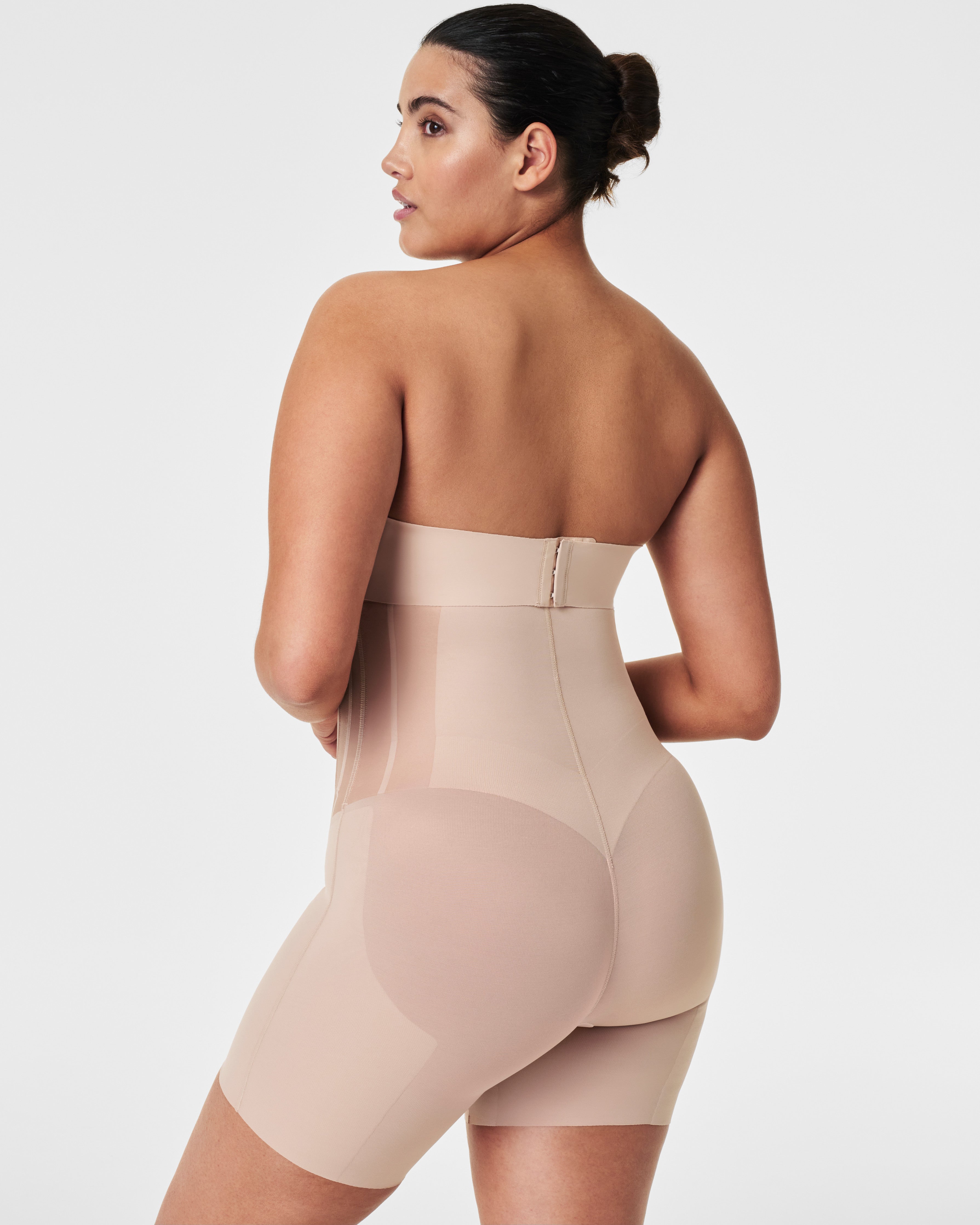 SPANXsupersculpt™ TotalContour High-Waisted Mid-Thigh Short | Natural Bronze