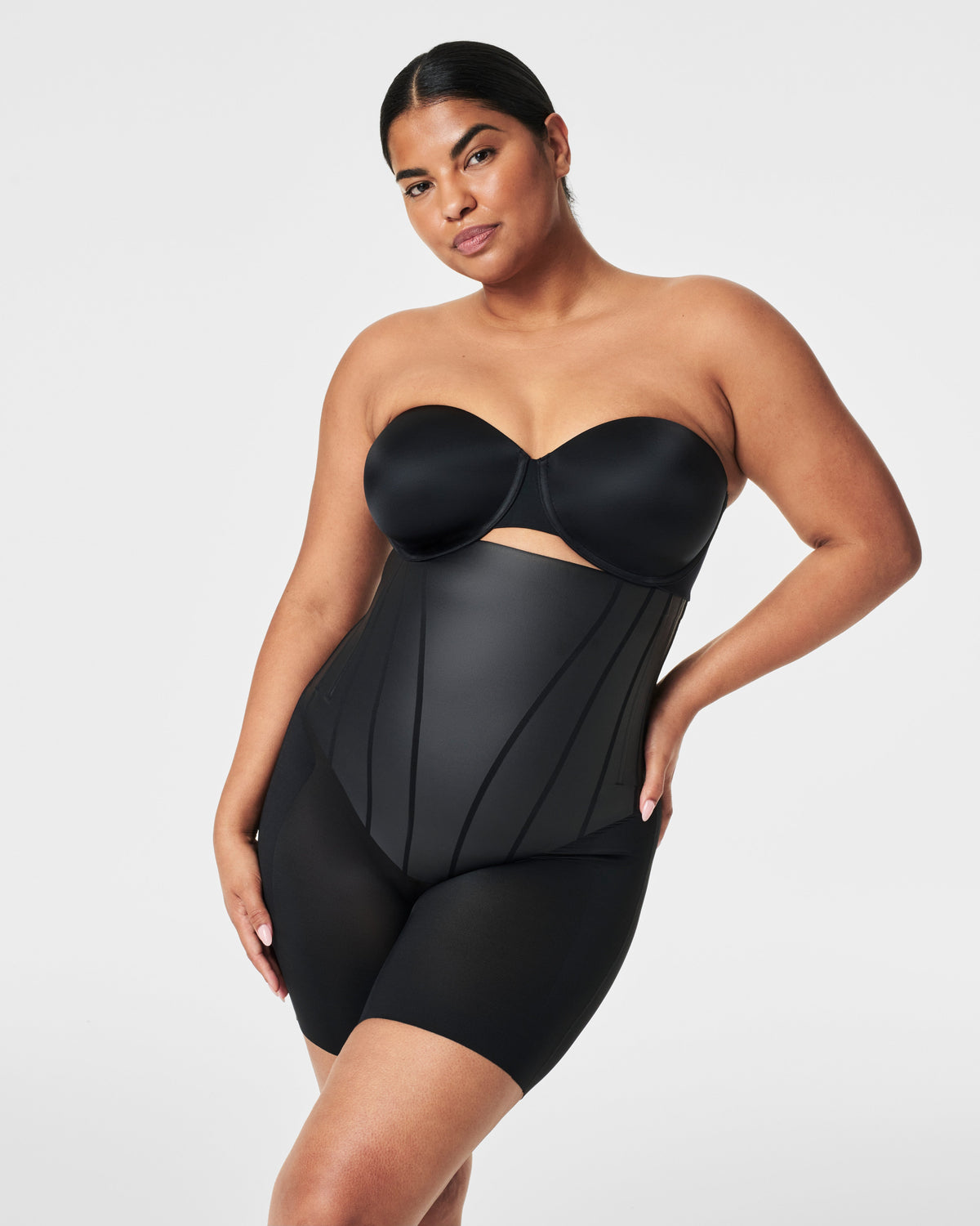 SPANXsupersculpt™ TotalContour High-Waisted Mid-Thigh Short
