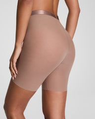 SPANXsupersmooth™ SheerSense Mid-Thigh Short | Cafe Au Lait