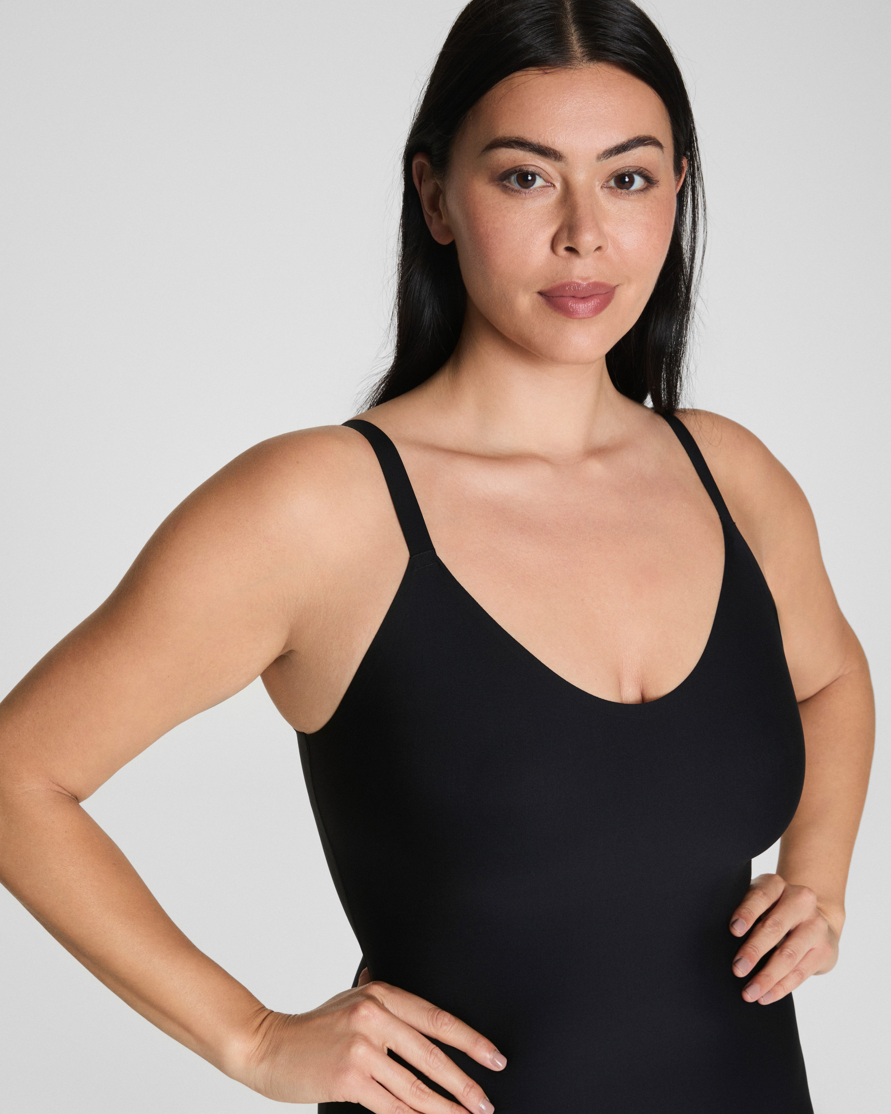 SPANXsupersmooth™ Essential V-Neck Slip | Very Black