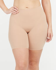 SPANXsmooth™ Fit-To-You Mid-Thigh Short | Naked 2.0