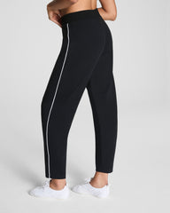 SPANX AirEssentials® Pique Barrel Ankle Pant | Very Black