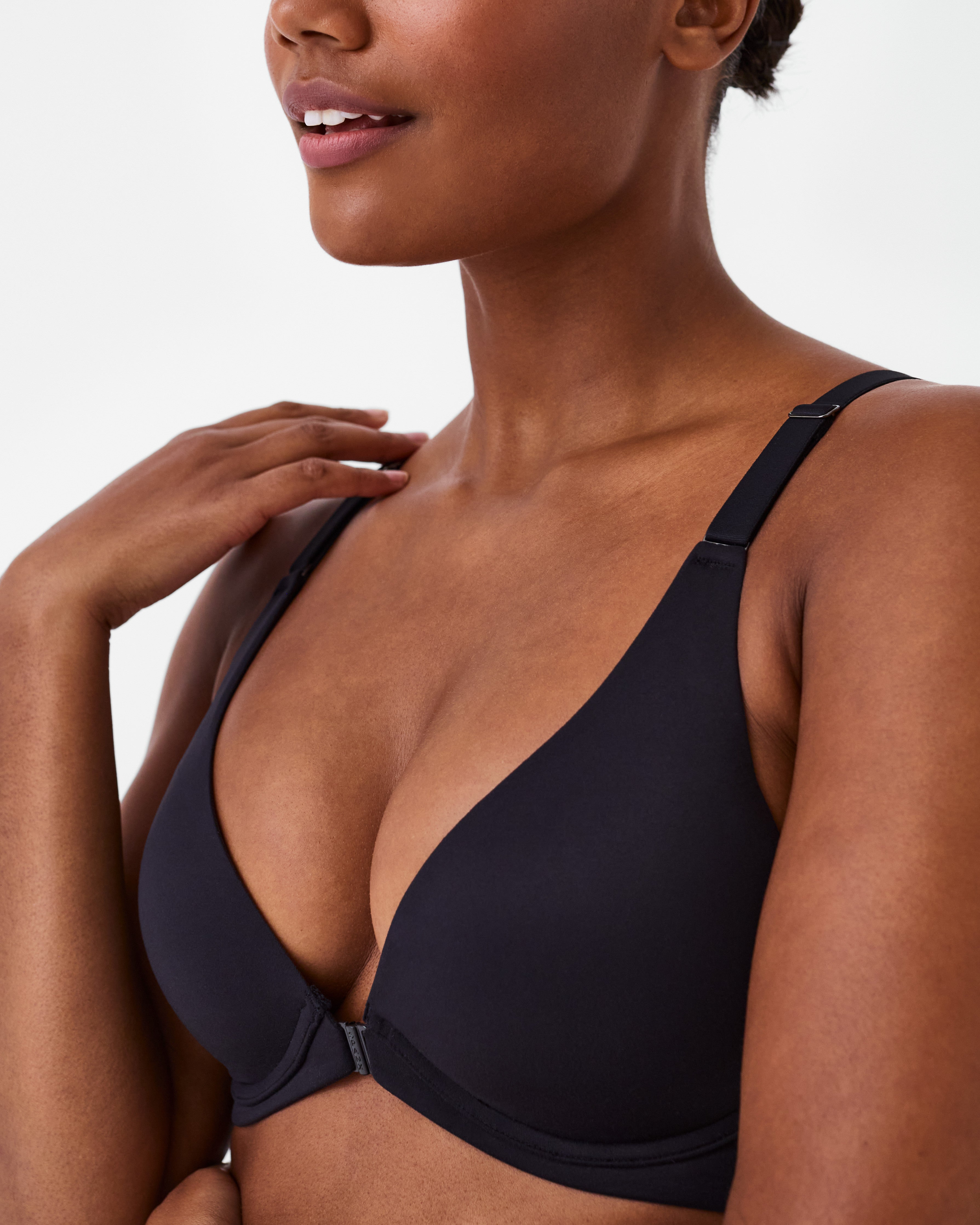 SPANXsmooth™ Bra-llelujah!® Adjustable Plunge Wireless Lift Bra | Very Black