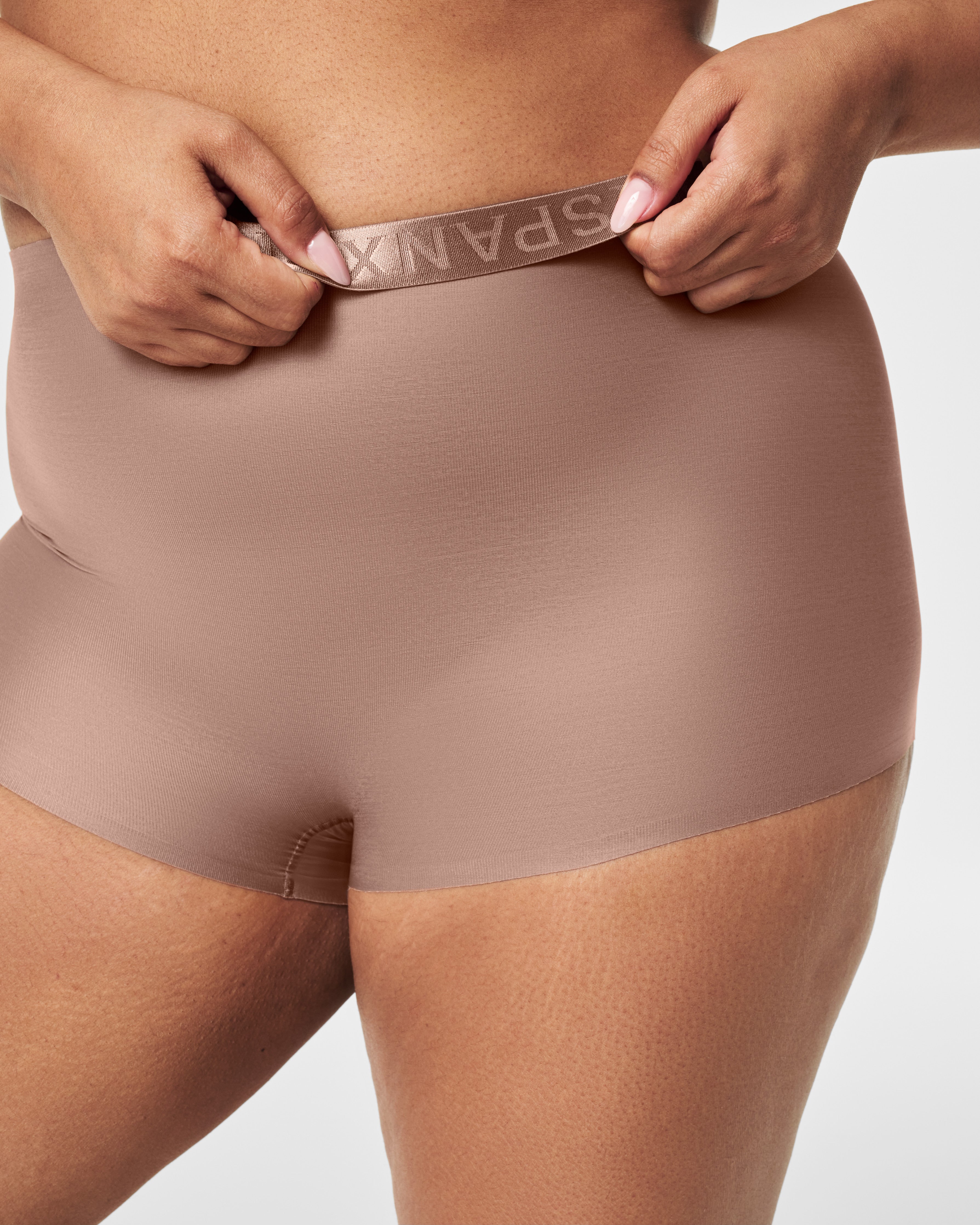 SPANXshape™ Sheer Control Boyshort