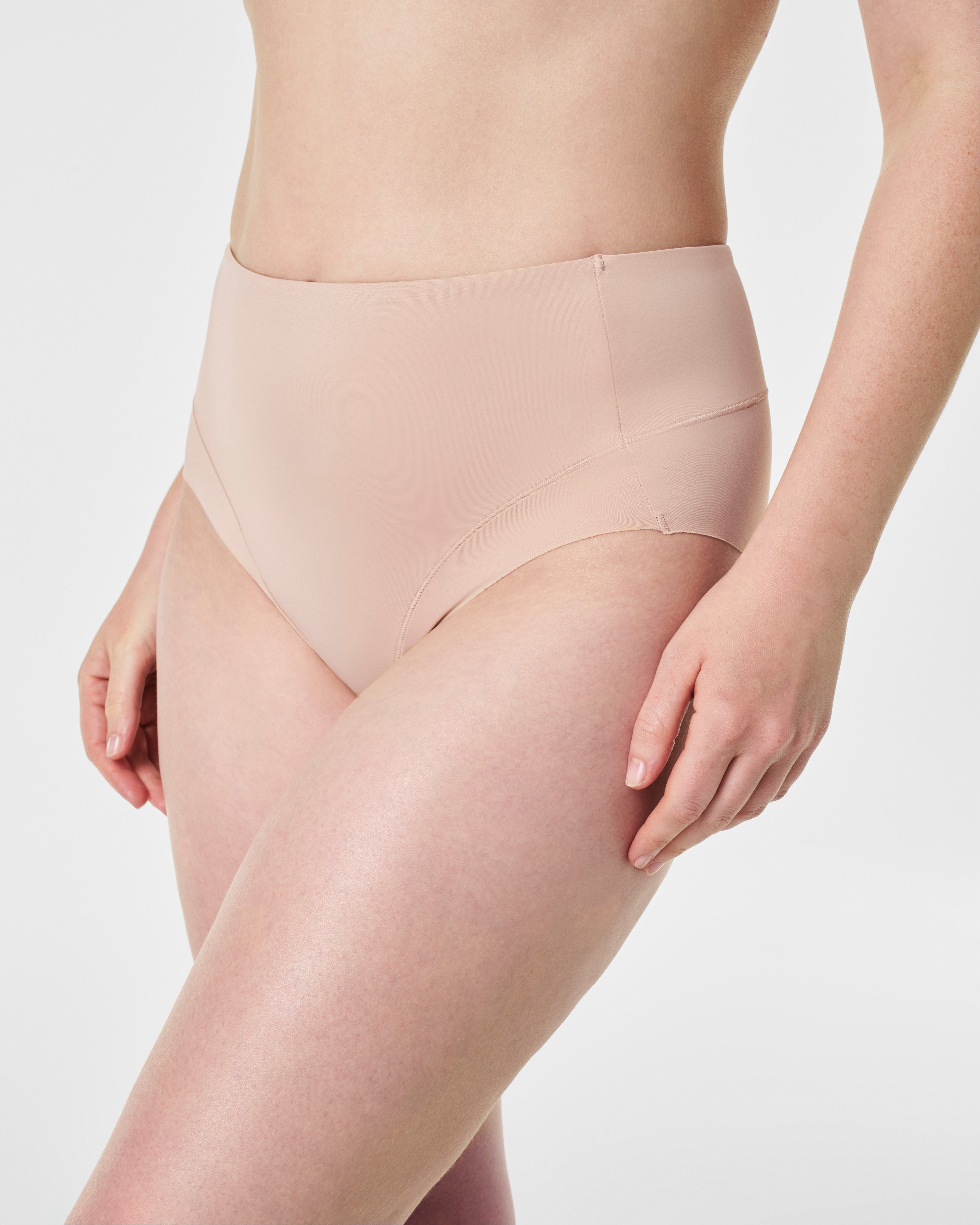 SPANXsupersmooth™ Contouring Hi-Leg Brief