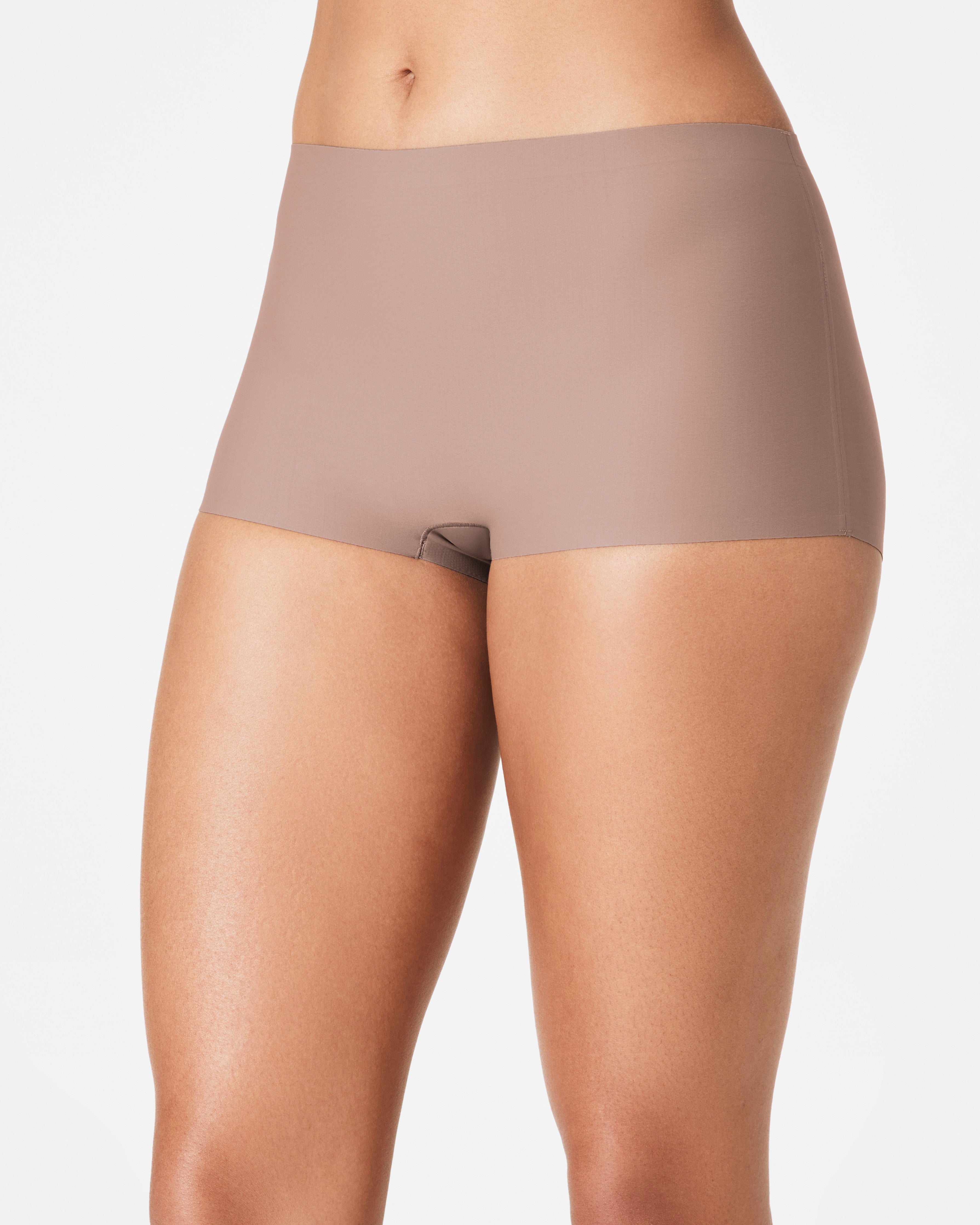 SPANXsupersmooth™ Essential Boyshort