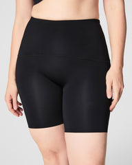 SPANXshape™ Booty Boost® Bike Short 8" | Very Black