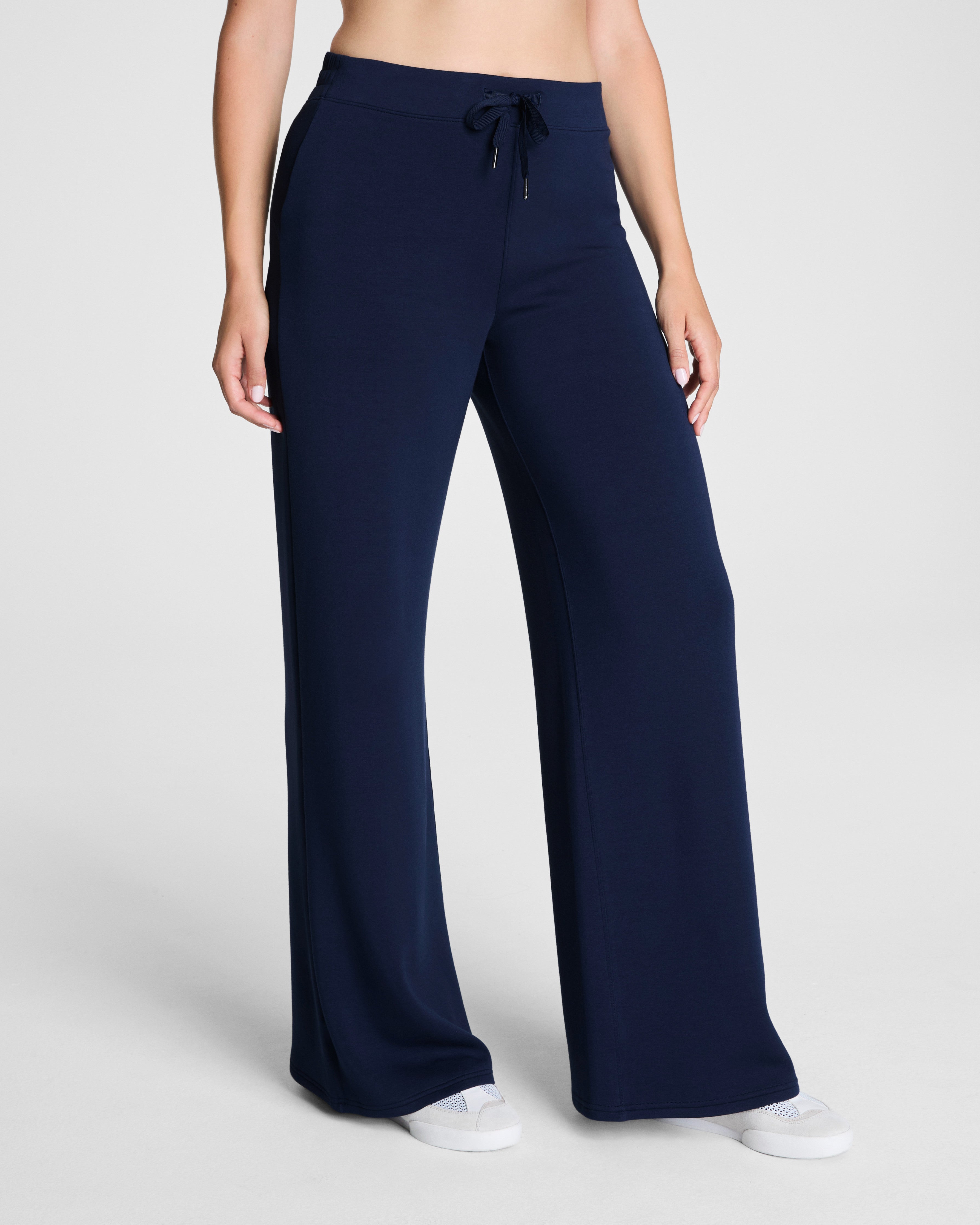 SPANX AirEssentials® Wide Leg Pant | Timeless Navy